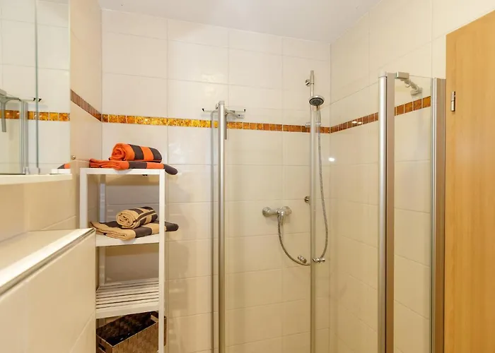 Apartment Haus 1 Whg 1 *